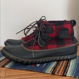 Size 8 Sorel Buffalo Plaid Out N About Boots